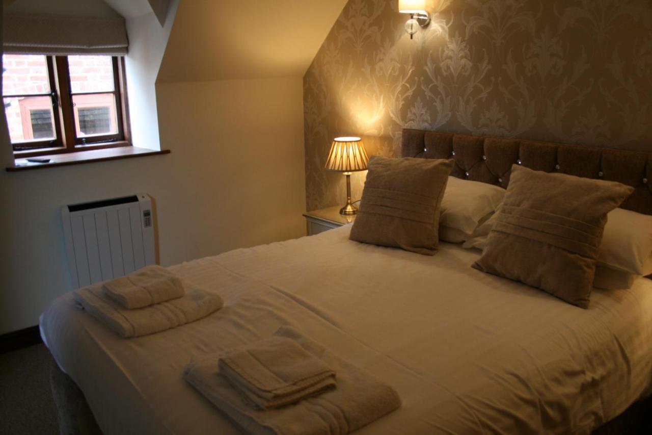 The Talbot Inn Much Wenlock Eksteriør billede
