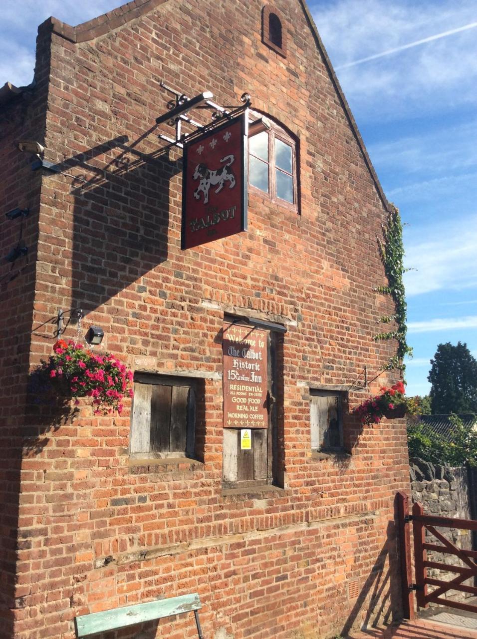The Talbot Inn Much Wenlock Eksteriør billede